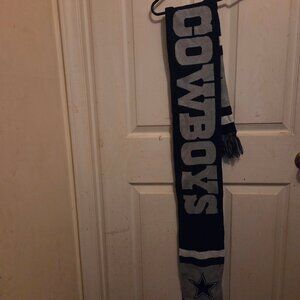Forever Collectibles Dallas Cowboys Scarf